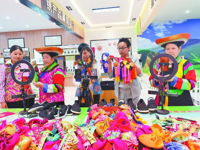 1595209150325636.jpg 2.jpg