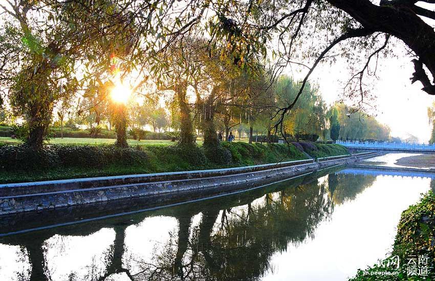 美麗昌寧掠影:冬季日出醉田園