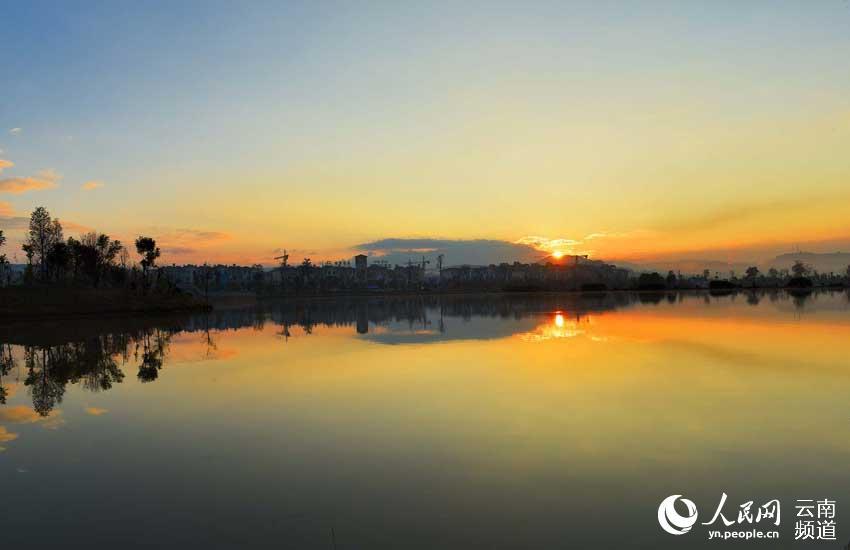 美麗昌寧掠影:冬季日出醉田園