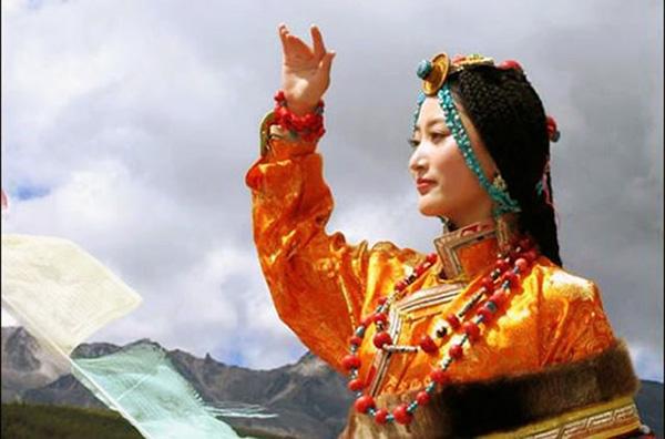 藏族特色新年習俗 藏族新年活動 藏族特色新年習俗 藏族新年活動