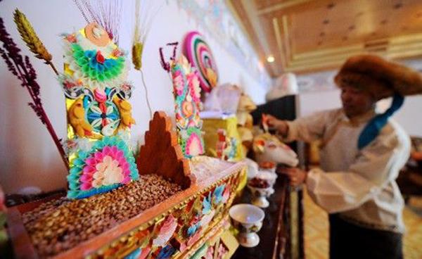 藏族特色新年習俗 藏族新年活動 藏族特色新年習俗 藏族新年活動