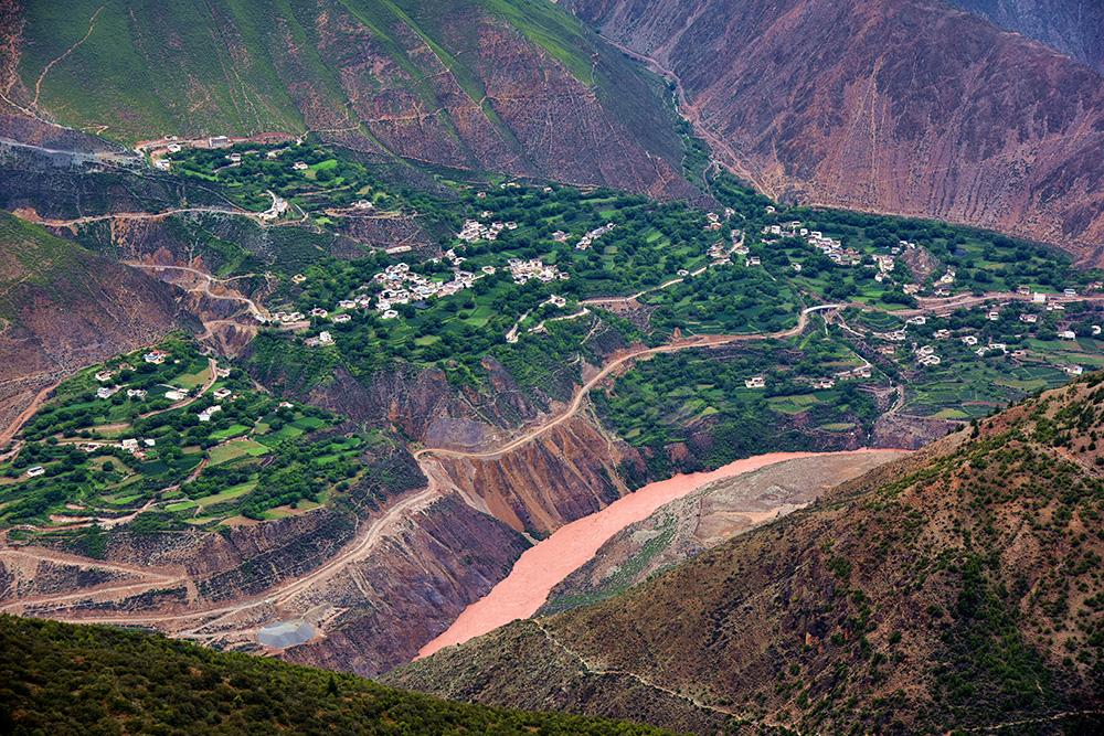 德欽境內的瀾滄江流域。張國華　攝DSC_2949_.jpg