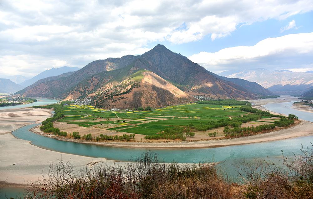 長江第一灣。張國華 攝DSC_8433_.jpg