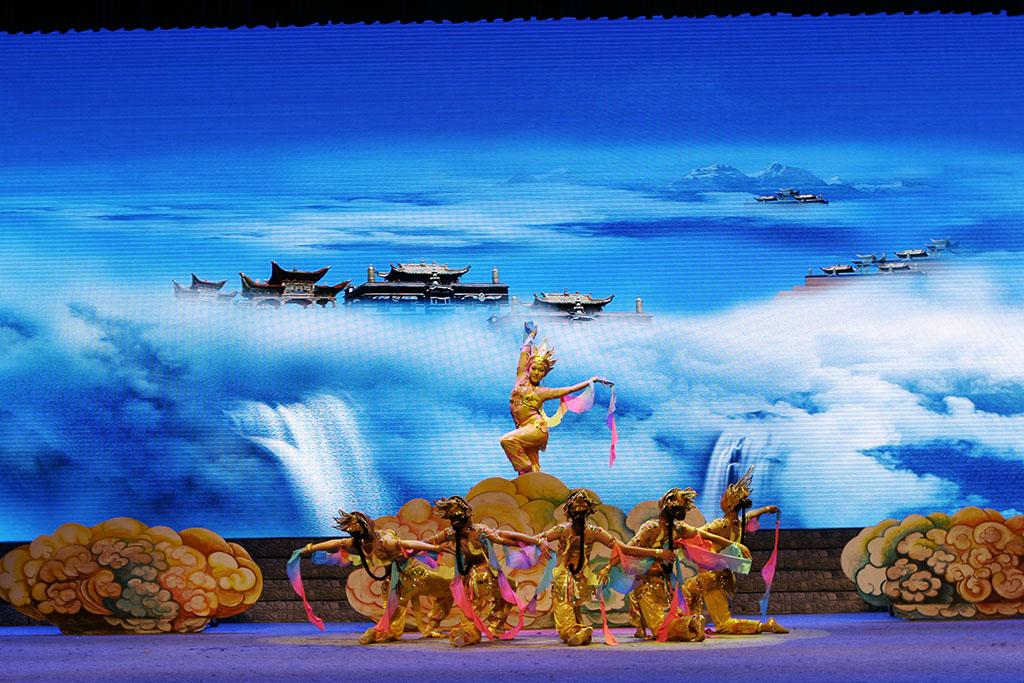 1462432348156223.jpg 碌曲縣則岔演藝公司.jpg