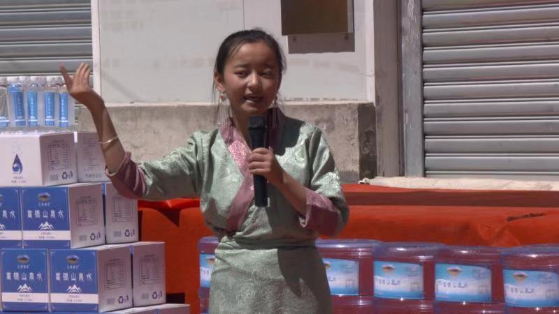 1564290819437841.jpg 152845178879069901.jpg